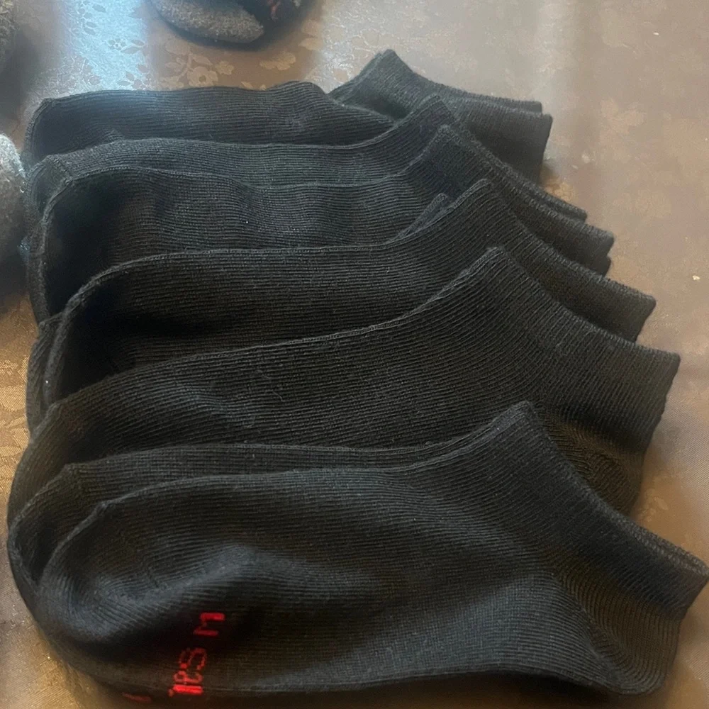 Hanes Kids' Socks in Black, Gray, ankle/crew size Medium bundle! - Picture 4 of 7
